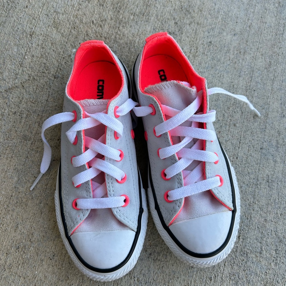 Kids Converse All Stars grey and hot pink size 11.5